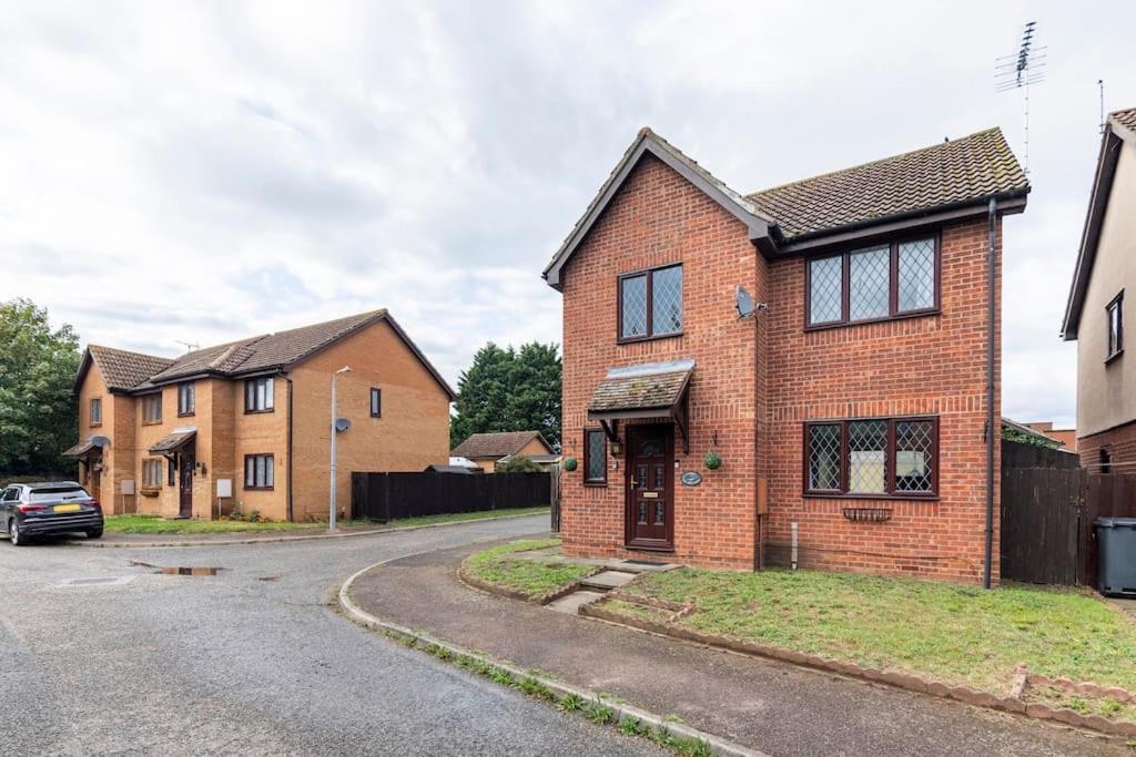 House On Cul De Sac Apartment Lakenheath Exterior photo